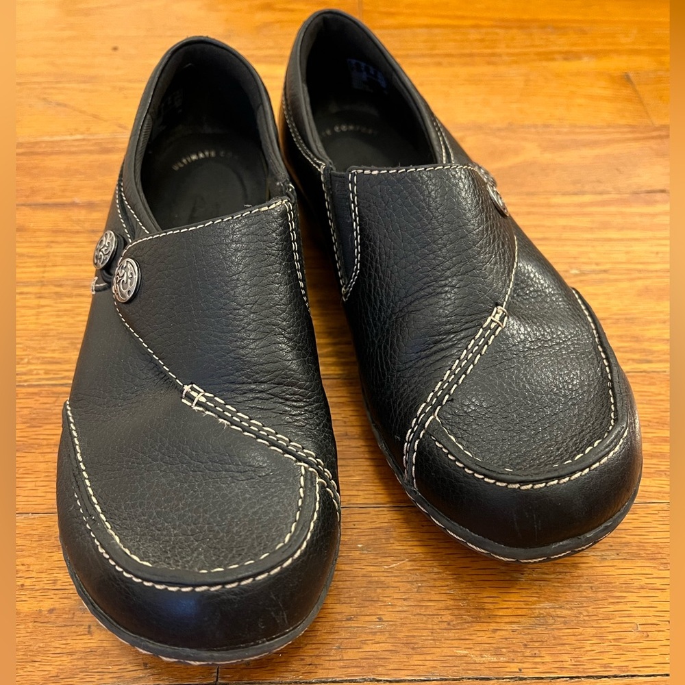 Clark’s Women’s Black Ultimate Comfort Size 6